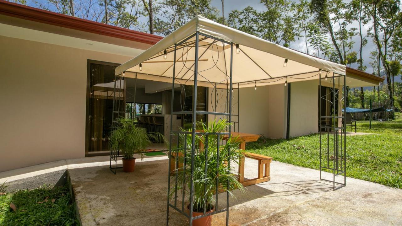 River Paradise Villa With Private Jacuzzi La Fortuna المظهر الخارجي الصورة