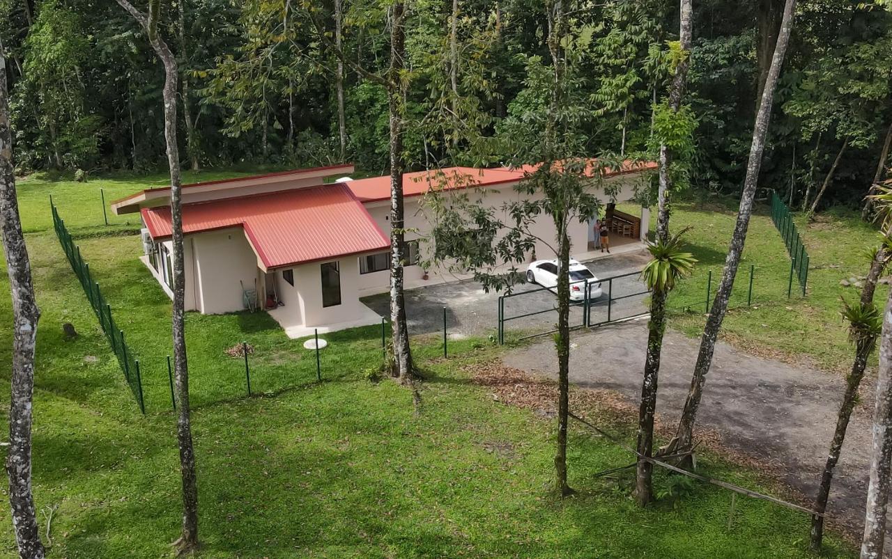 River Paradise Villa With Private Jacuzzi La Fortuna المظهر الخارجي الصورة