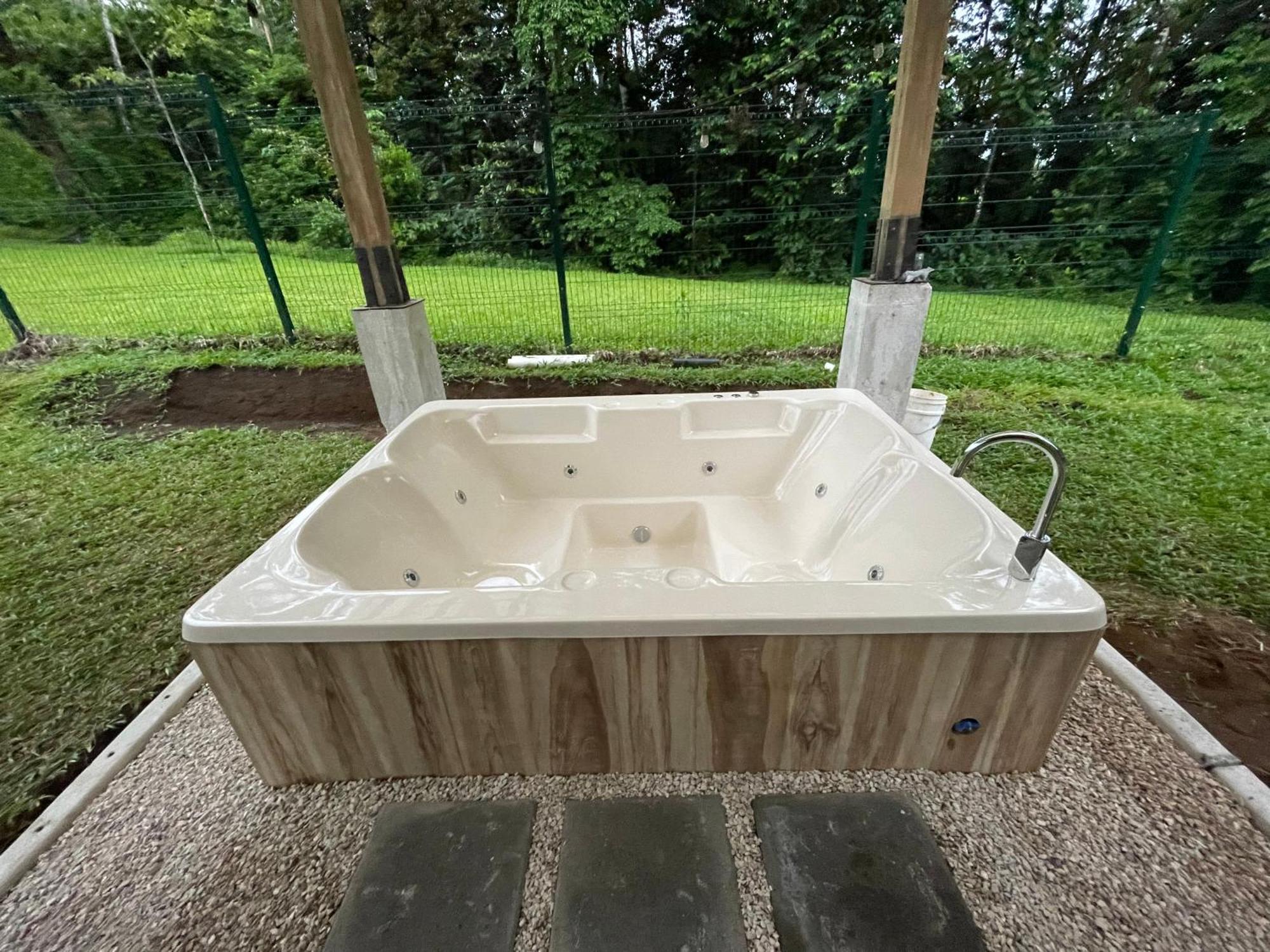 River Paradise Villa With Private Jacuzzi La Fortuna المظهر الخارجي الصورة
